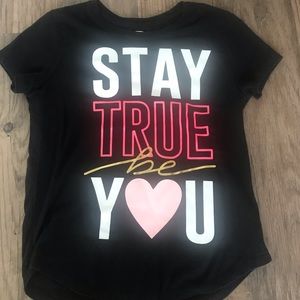 Girls Old Navy T-shirt